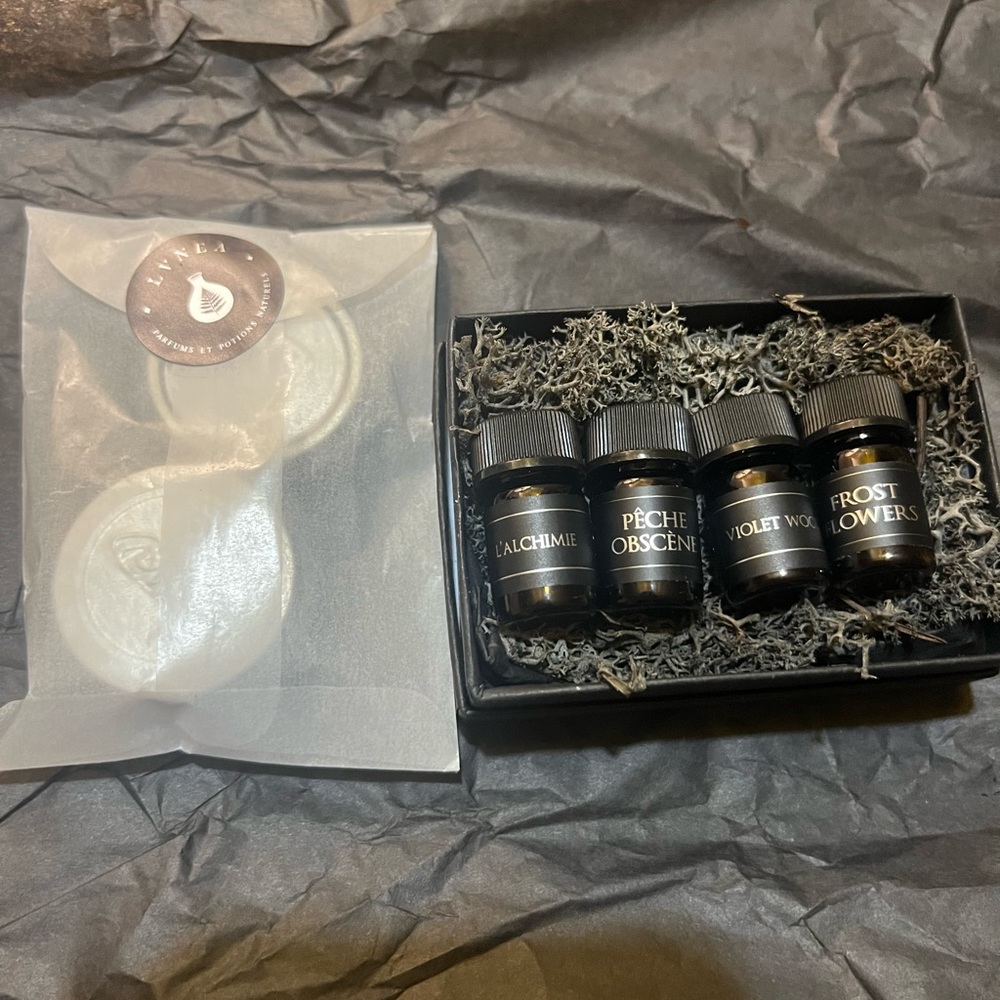 Lvnea fragrance sample set - oils and solids